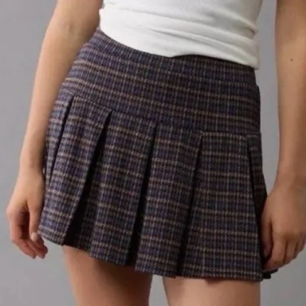 (Vintage)American Eagle Outfitters Y2K Tartan Plaid Pleated Mini Skirt, Sz. 6